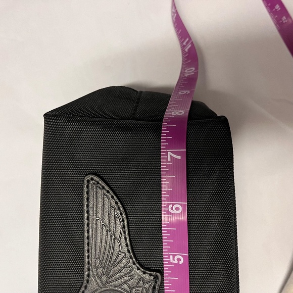 NEW KIEHL'S Makeup Bag !!! - Picture 5 of 7